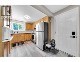 47 WINNETT Street N - 32