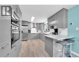 47 WINNETT Street N - 9
