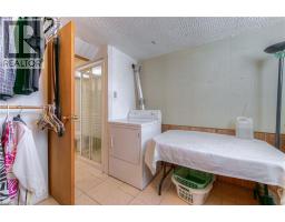 1227 VALENTINE Drive - 31