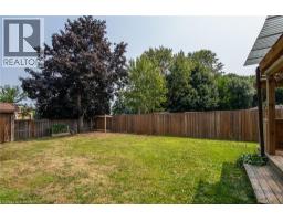 23 ROBERTS Crescent - 12