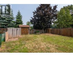 23 ROBERTS Crescent - 13