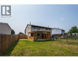 23 ROBERTS Crescent - 15