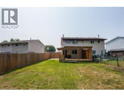 23 ROBERTS Crescent - 16