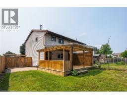 23 ROBERTS Crescent - 18