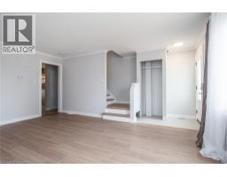23 ROBERTS Crescent - 22