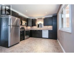 23 ROBERTS Crescent - 26