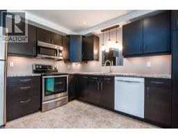 23 ROBERTS Crescent - 27