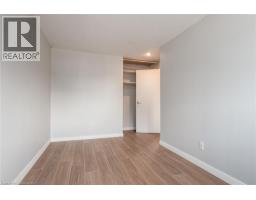 23 ROBERTS Crescent - 38