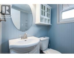 23 ROBERTS Crescent - 41