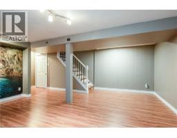 23 ROBERTS Crescent - 45