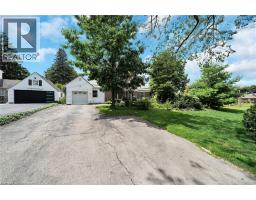 14 SIMCOE Boulevard - 47