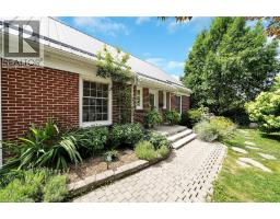 14 SIMCOE Boulevard - 50