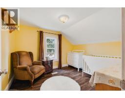 275 CLAYTON Street E - 14