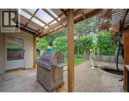531 SANDBROOKE Court - 40