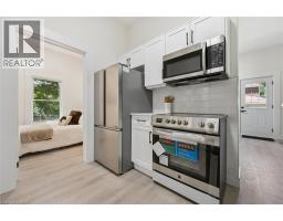 64 POLLOCK Avenue - 19