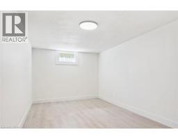 64 POLLOCK Avenue - 33