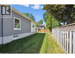64 POLLOCK Avenue - 40