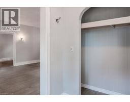 136 ROBINSON Street - 11