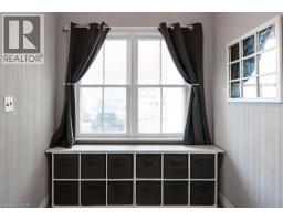 136 ROBINSON Street - 12