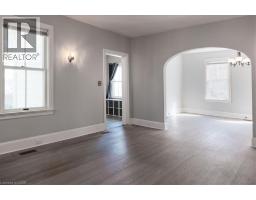 136 ROBINSON Street - 14