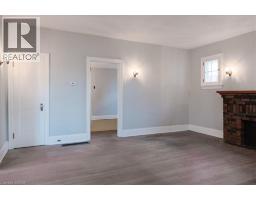136 ROBINSON Street - 15