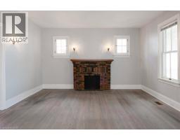 136 ROBINSON Street - 16