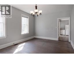 136 ROBINSON Street - 20