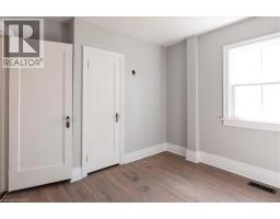 136 ROBINSON Street - 29