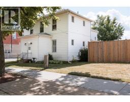 136 ROBINSON Street - 3