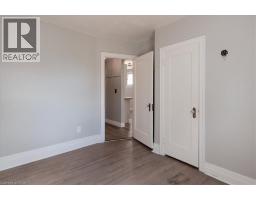136 ROBINSON Street - 30
