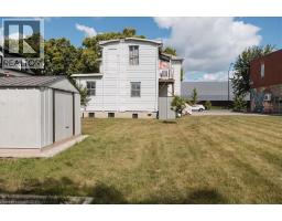 136 ROBINSON Street - 4