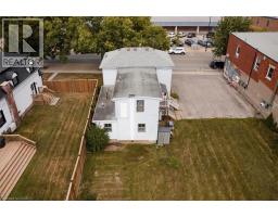 136 ROBINSON Street - 47
