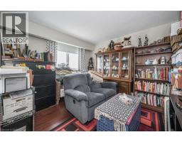 250 GLENRIDGE Drive S UnitNo. 1106 - 16