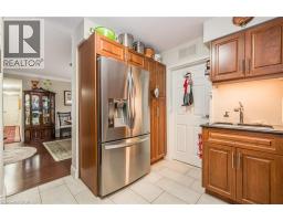 250 GLENRIDGE Drive S UnitNo. 1106 - 20