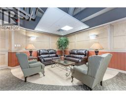 250 GLENRIDGE Drive S UnitNo. 1106 - 38