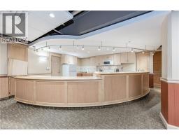 250 GLENRIDGE Drive S UnitNo. 1106 - 39