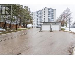 250 GLENRIDGE Drive S UnitNo. 1106 - 4