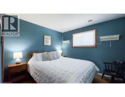 1061 HENRY Street - 21