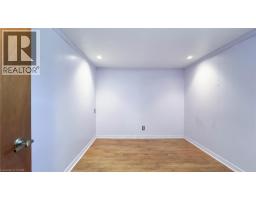 1061 HENRY Street - 23