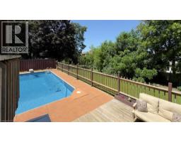 1061 HENRY Street - 28
