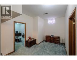 2 ANGLE Street - 32