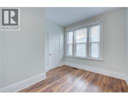 201 CLARENCE Street - 11