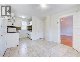 201 CLARENCE Street - 22