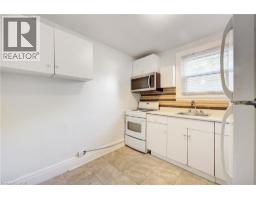 201 CLARENCE Street - 35