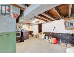 201 CLARENCE Street - 40