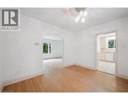 103 DUNBAR Road S - 13