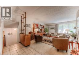 554 SPRUCEHILL Avenue - 21