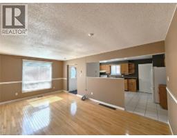82 ELMWOOD Avenue - 12