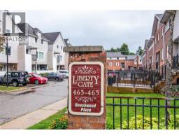 465 BEECHWOOD Place UnitNo. 2 - 5