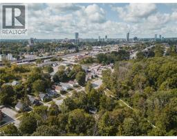 563 WELLINGTON Street N - 10